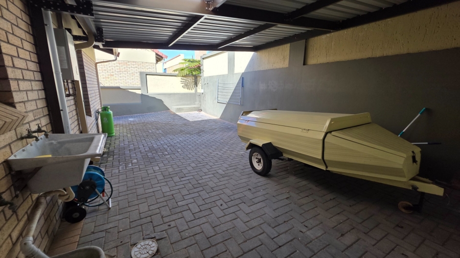 3 Bedroom Property for Sale in Seemeeu Park Western Cape